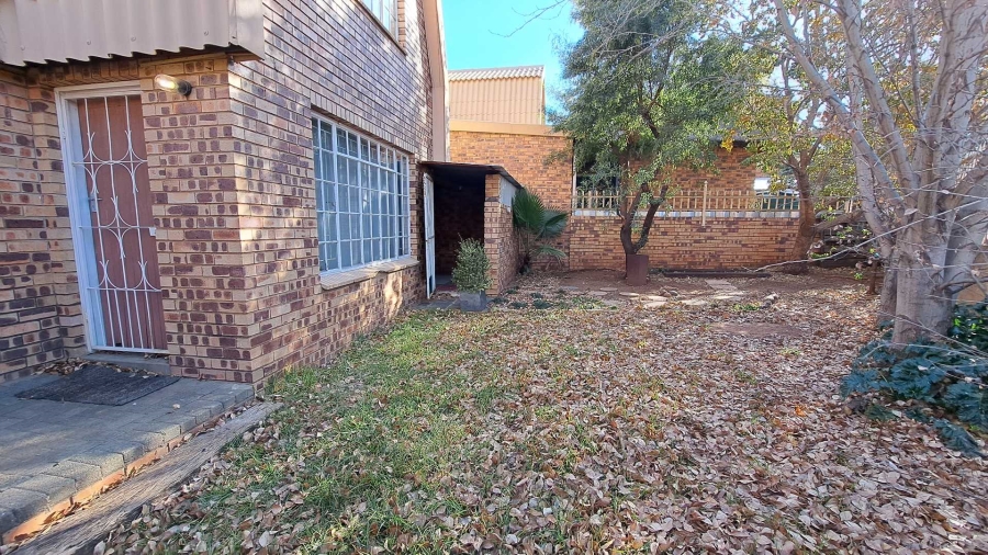 3 Bedroom Property for Sale in Pellissier Free State